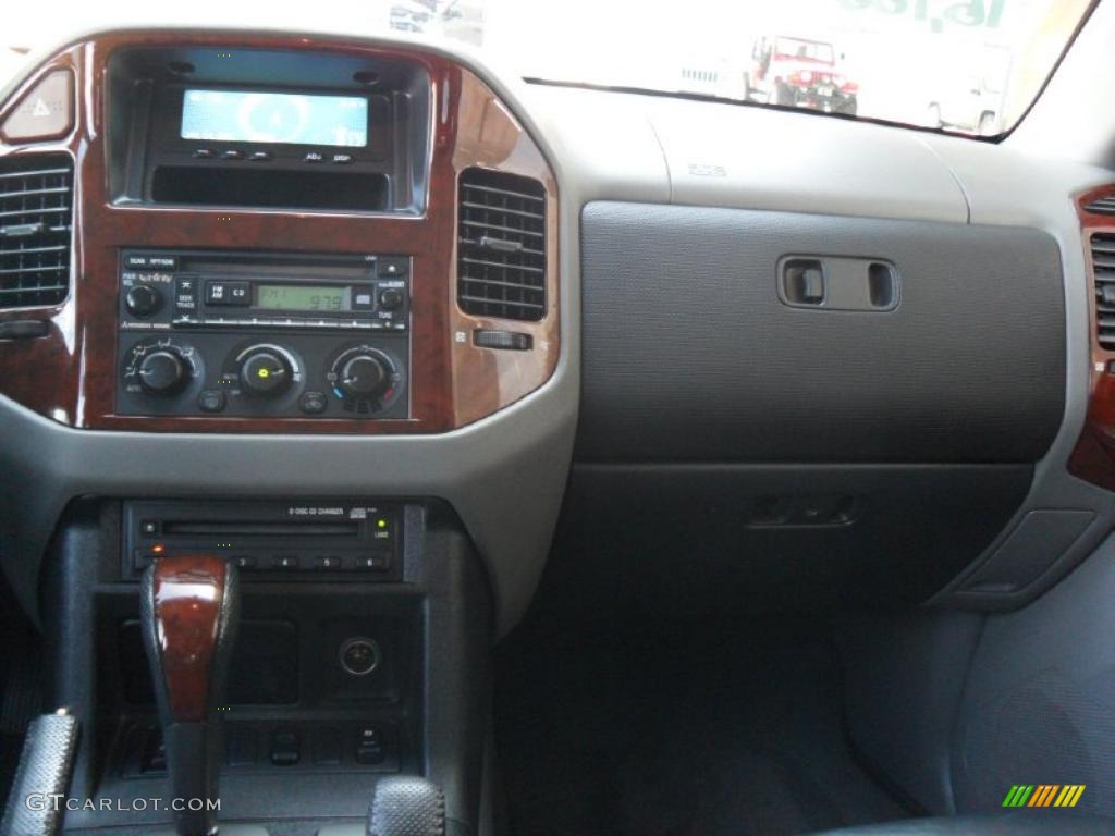 2006 Montero Limited 4x4 - Midnight Black / Charcoal photo #19