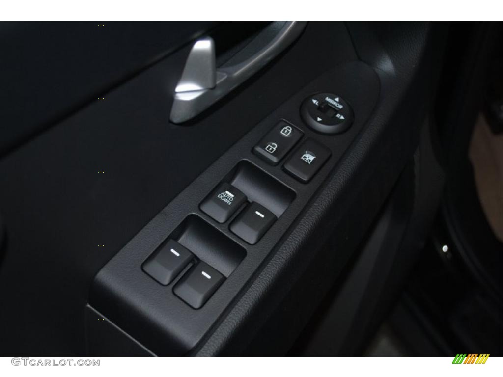 2011 Sportage LX AWD - Black Cherry / Black photo #40