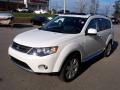 Diamond White Pearl - Outlander SE 4WD Photo No. 1