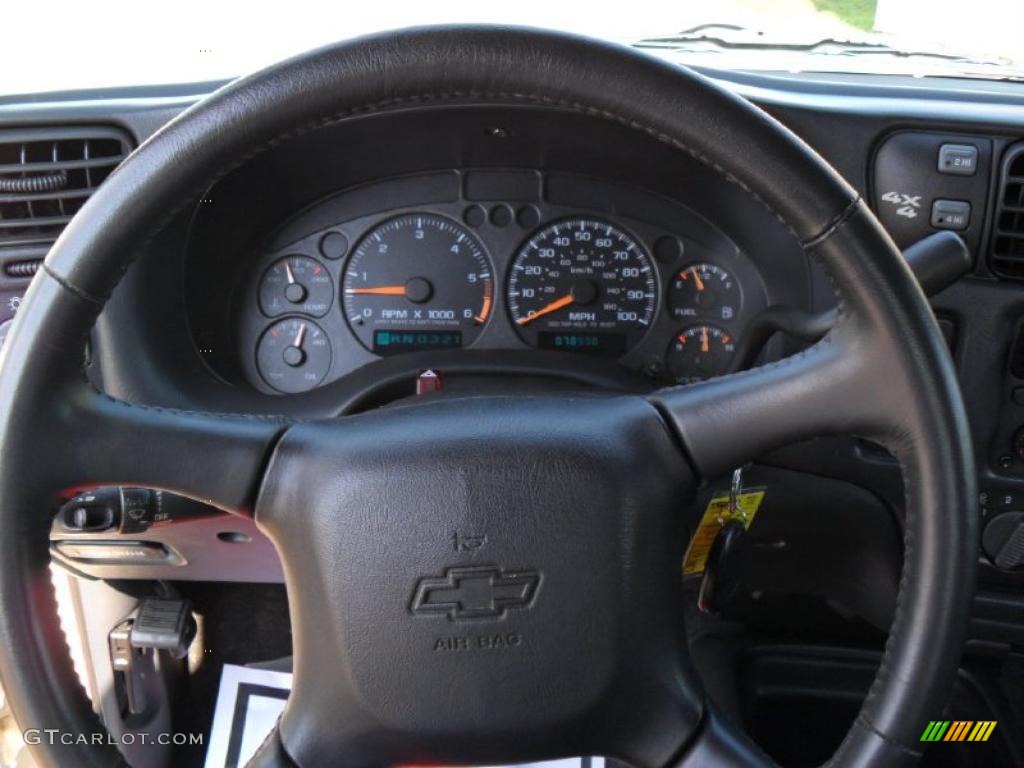 2003 S10 LS Extended Cab 4x4 - Summit White / Graphite photo #9