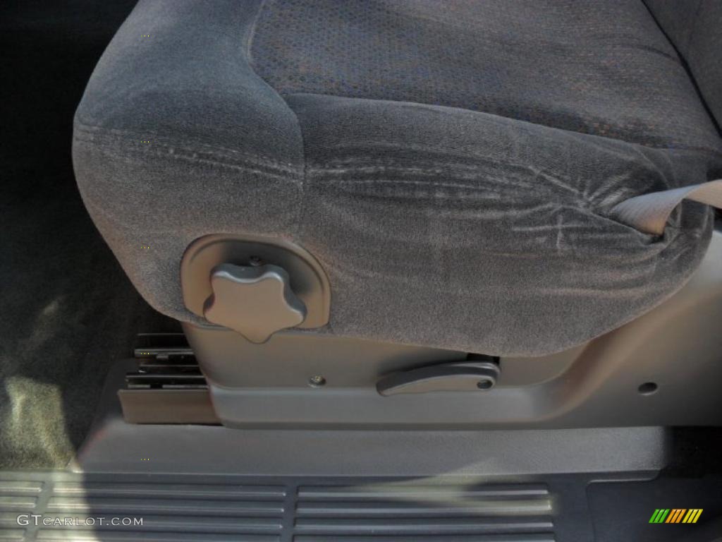 2000 Silverado 1500 LS Extended Cab 4x4 - Victory Red / Graphite photo #7