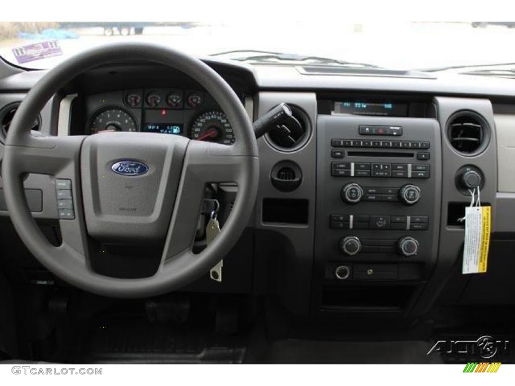 2010 F150 XL SuperCrew - Sterling Grey Metallic / Medium Stone photo #19