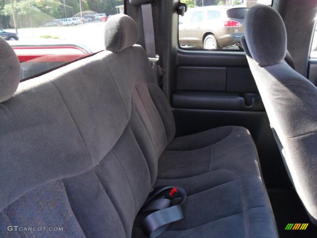 2000 Silverado 1500 LS Extended Cab 4x4 - Victory Red / Graphite photo #16
