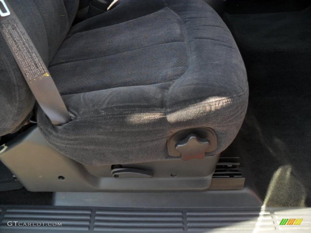 2000 Silverado 1500 LS Extended Cab 4x4 - Victory Red / Graphite photo #18