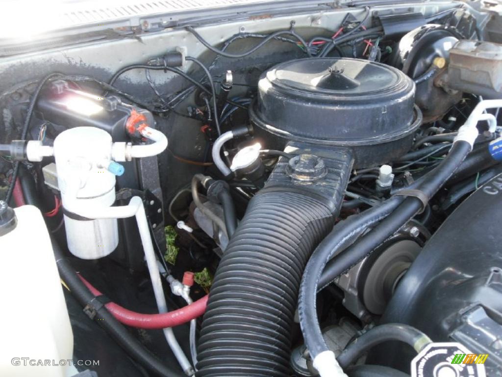 1986 Chevrolet C/K C20 Custom Deluxe Regular Cab Engine Photos