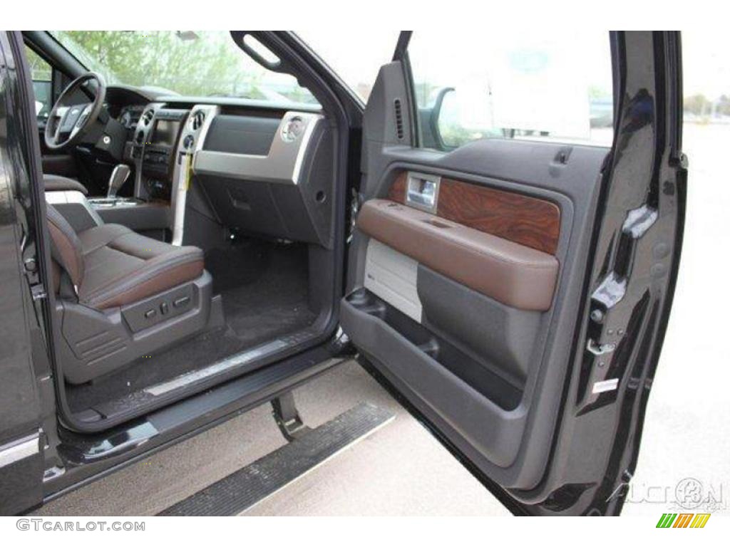 2010 F150 Platinum SuperCrew - Tuxedo Black / Sienna Brown Leather/Black photo #21