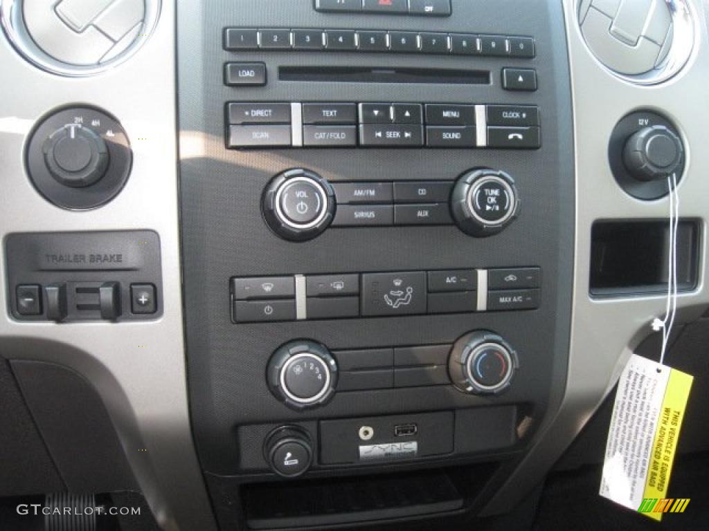 2010 F150 XLT SuperCab 4x4 - Red Candy Metallic / Medium Stone photo #10