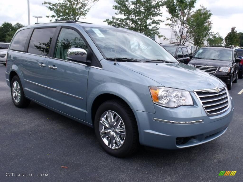 2010 Town & Country Limited - Clearwater Blue Pearl / Medium Slate Gray/Light Shale photo #4