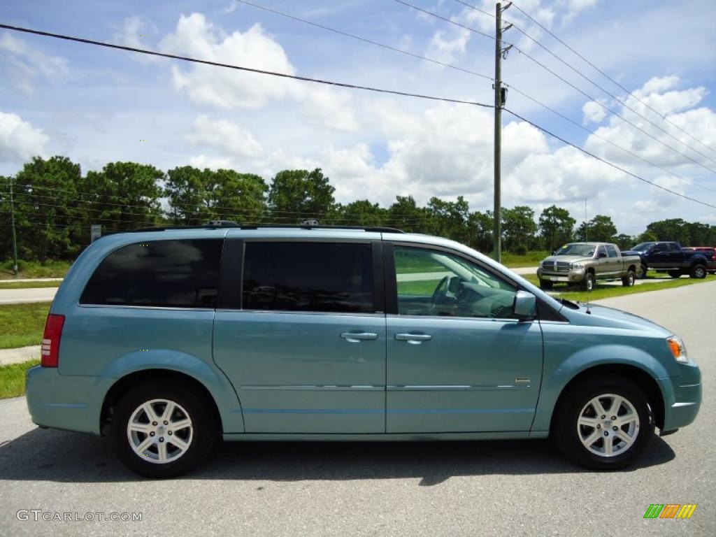 2008 Town & Country Touring Signature Series - Clearwater Blue Pearlcoat / Medium Pebble Beige/Cream photo #15
