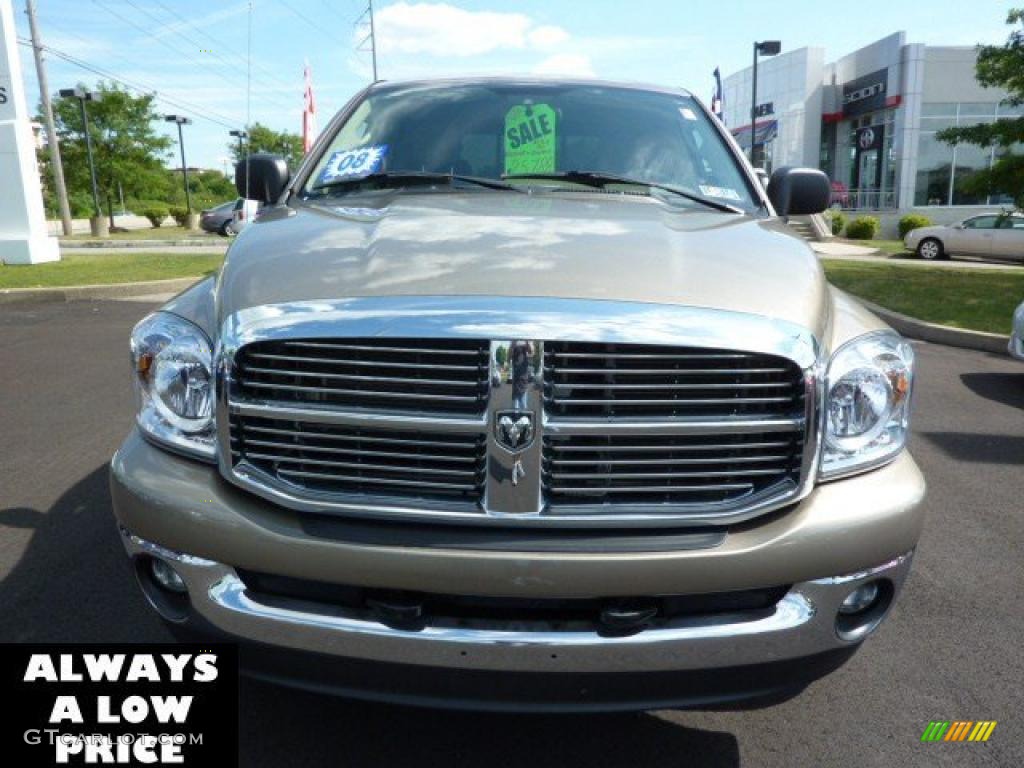 2008 Ram 1500 Big Horn Edition Quad Cab 4x4 - Light Khaki Metallic / Khaki photo #2