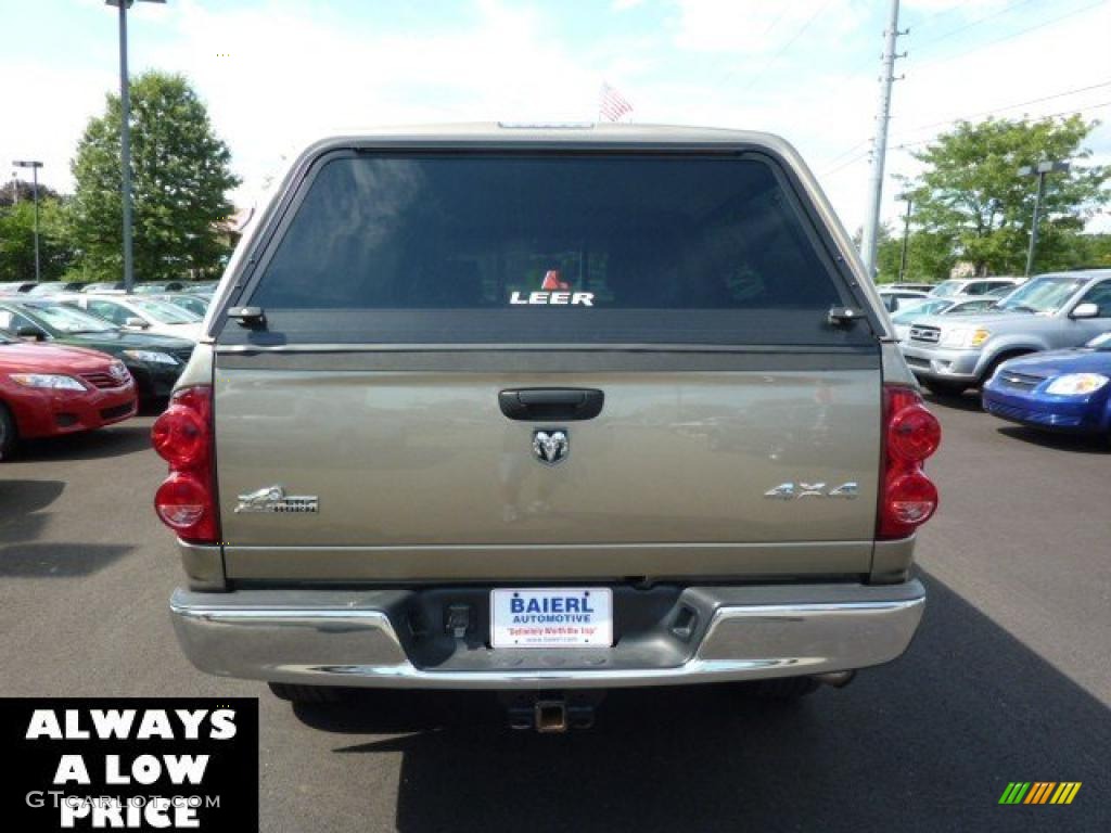 2008 Ram 1500 Big Horn Edition Quad Cab 4x4 - Light Khaki Metallic / Khaki photo #6