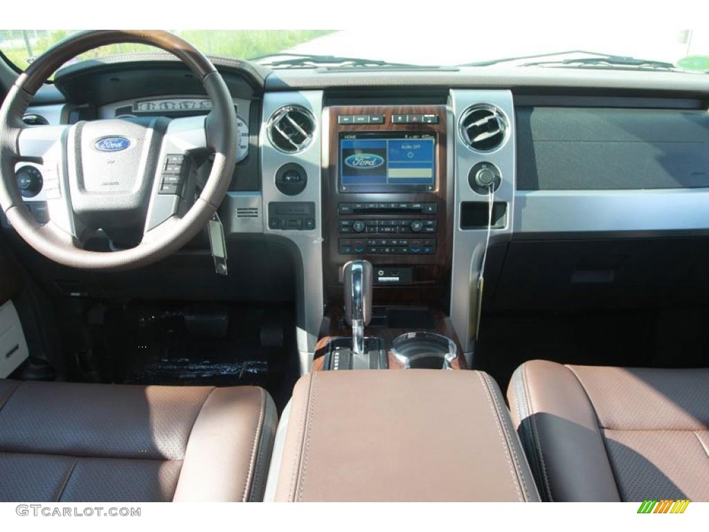 2010 F150 Platinum SuperCrew - Tuxedo Black / Sienna Brown Leather/Black photo #15