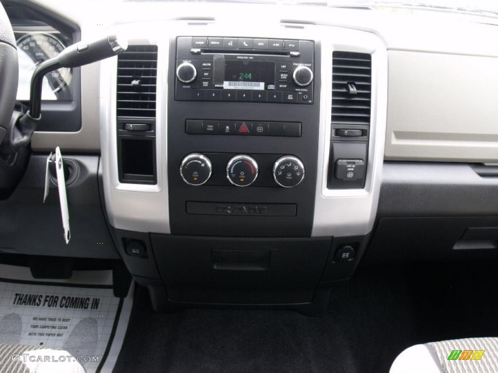 2011 Ram 1500 SLT Crew Cab - Mineral Gray Metallic / Dark Slate Gray/Medium Graystone photo #10