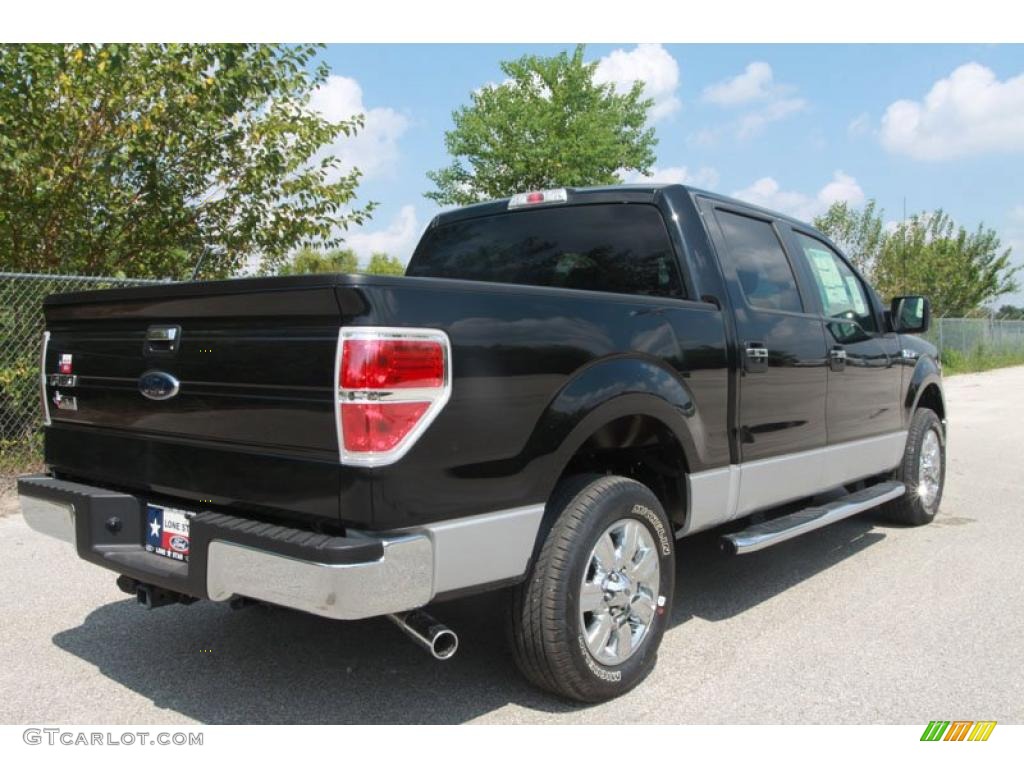 2010 F150 XLT SuperCrew - Tuxedo Black / Medium Stone photo #3