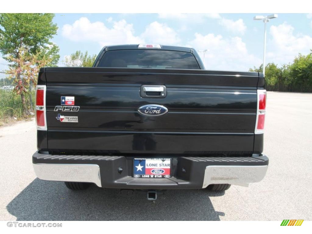 2010 F150 XLT SuperCrew - Tuxedo Black / Medium Stone photo #11