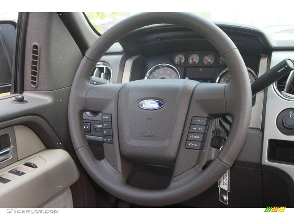 2010 F150 XLT SuperCrew 4x4 - Dark Blue Pearl Metallic / Medium Stone photo #16