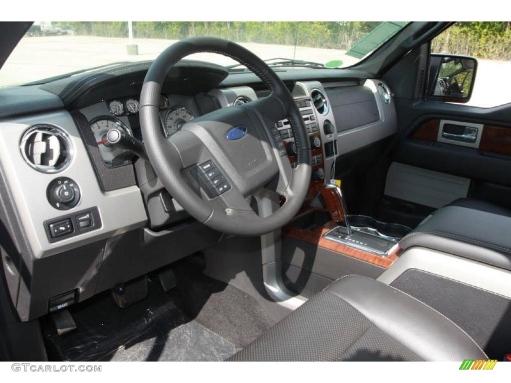 2010 F150 XLT SuperCrew - Tuxedo Black / Black photo #4