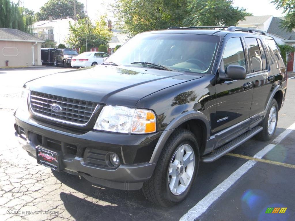 2002 Explorer XLT 4x4 - Black Clearcoat / Graphite photo #1