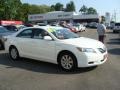 Super White - Camry Hybrid Photo No. 1