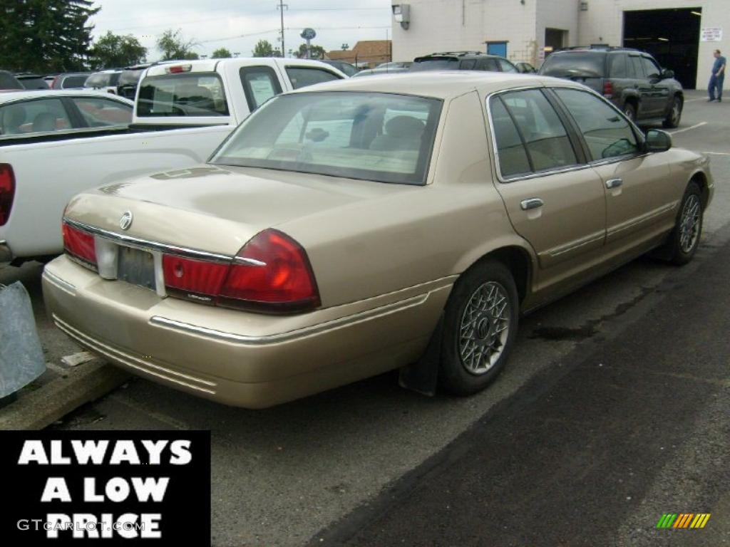 2000 Grand Marquis GS - Harvest Gold Metallic / Medium Parchment photo #3