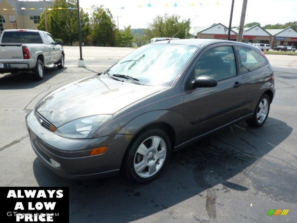 2003 Focus ZX3 Coupe - Liquid Grey Metallic / Dark Charcoal photo #3