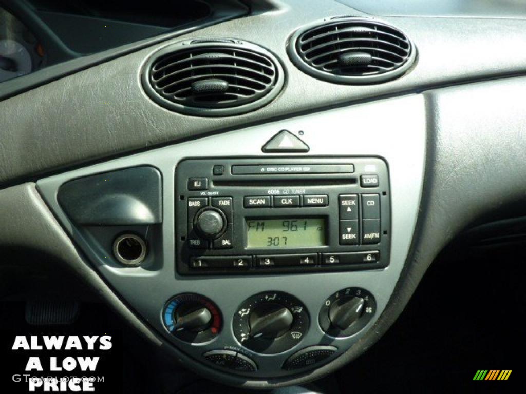 2003 Focus ZX3 Coupe - Liquid Grey Metallic / Dark Charcoal photo #18