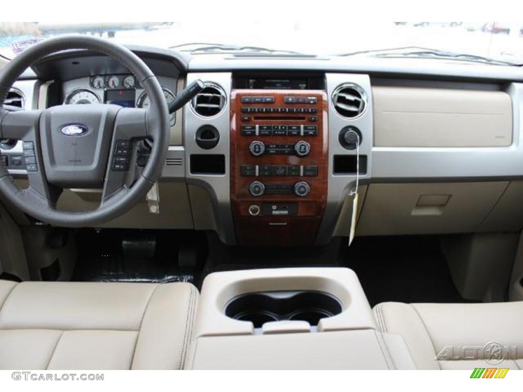 2010 F150 Lariat SuperCrew - Tuxedo Black / Tan photo #22