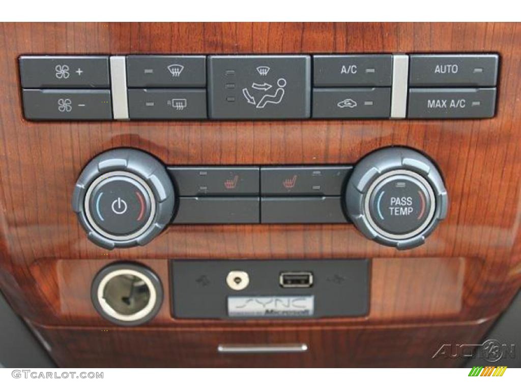 2010 F150 Lariat SuperCrew - Tuxedo Black / Tan photo #27