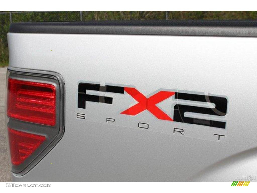 2010 F150 FX2 SuperCab - Ingot Silver Metallic / Black photo #12