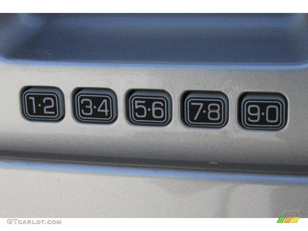 2010 F150 FX2 SuperCab - Ingot Silver Metallic / Black photo #15