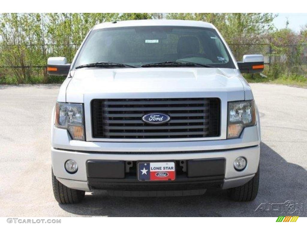 2010 F150 XL SuperCab - Ingot Silver Metallic / Black photo #2