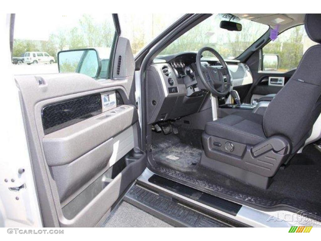 2010 F150 XL SuperCab - Ingot Silver Metallic / Black photo #20