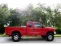 2000 Red Ford F250 Super Duty Lariat Extended Cab 4x4  photo #10