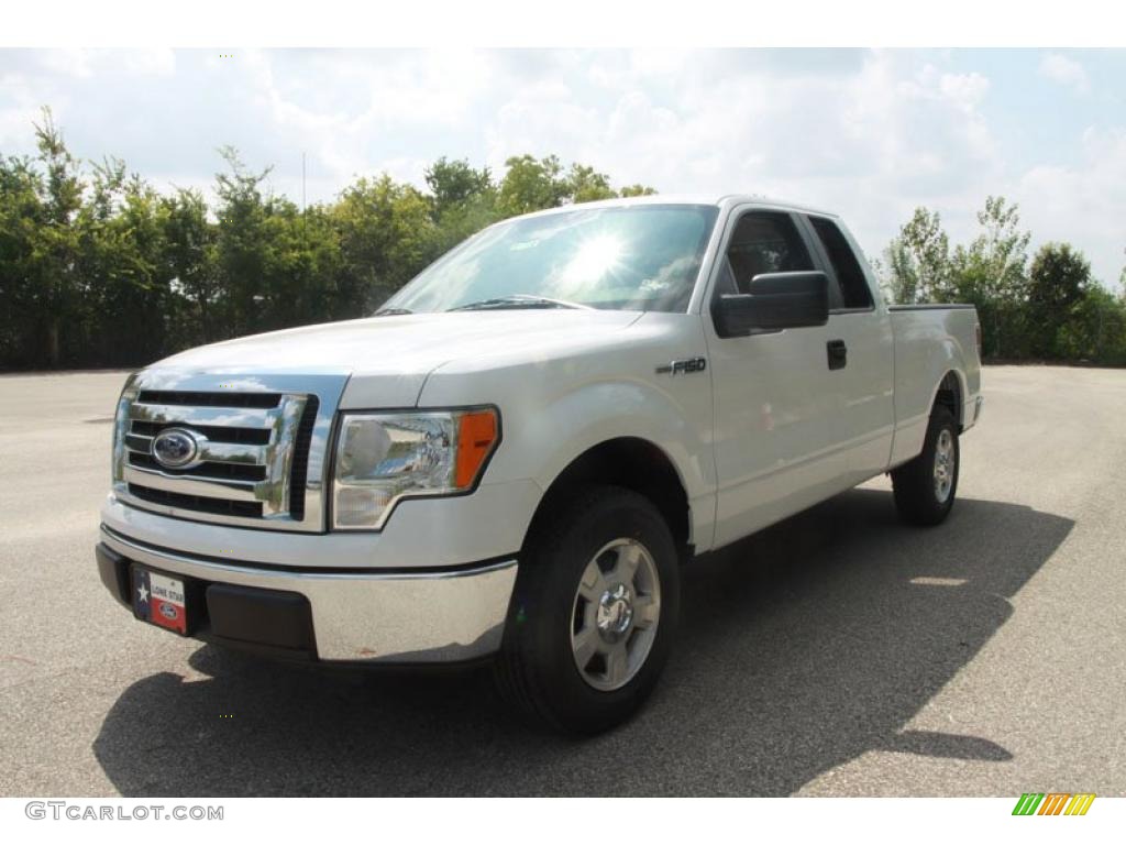 2010 F150 XLT SuperCab - Oxford White / Medium Stone photo #8