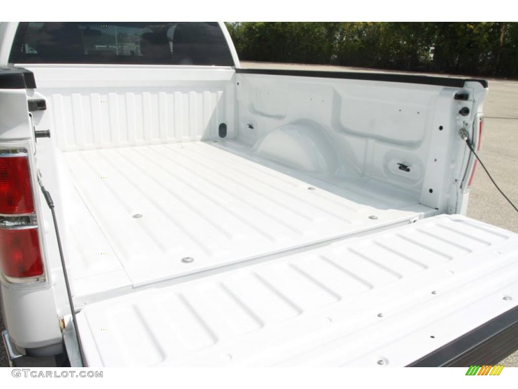 2010 F150 XLT SuperCab - Oxford White / Medium Stone photo #11