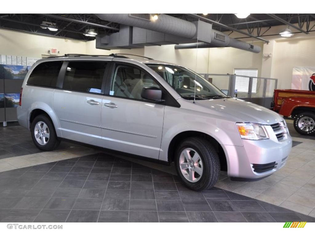 2010 Grand Caravan SE Hero - Bright Silver Metallic / Medium Slate Gray/Light Shale photo #3