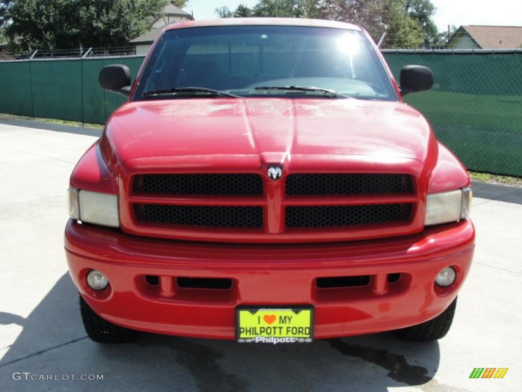 2001 Ram 1500 Sport Club Cab 4x4 - Flame Red / Agate photo #8