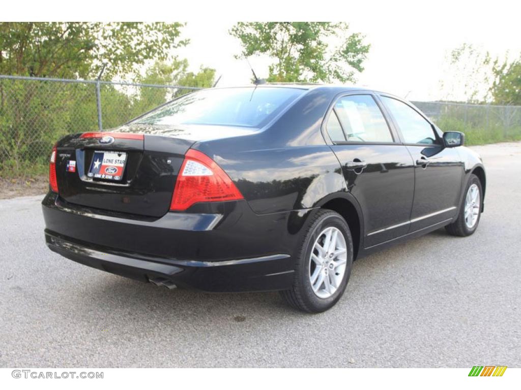 2010 Fusion S - Tuxedo Black Metallic / Medium Light Stone photo #3