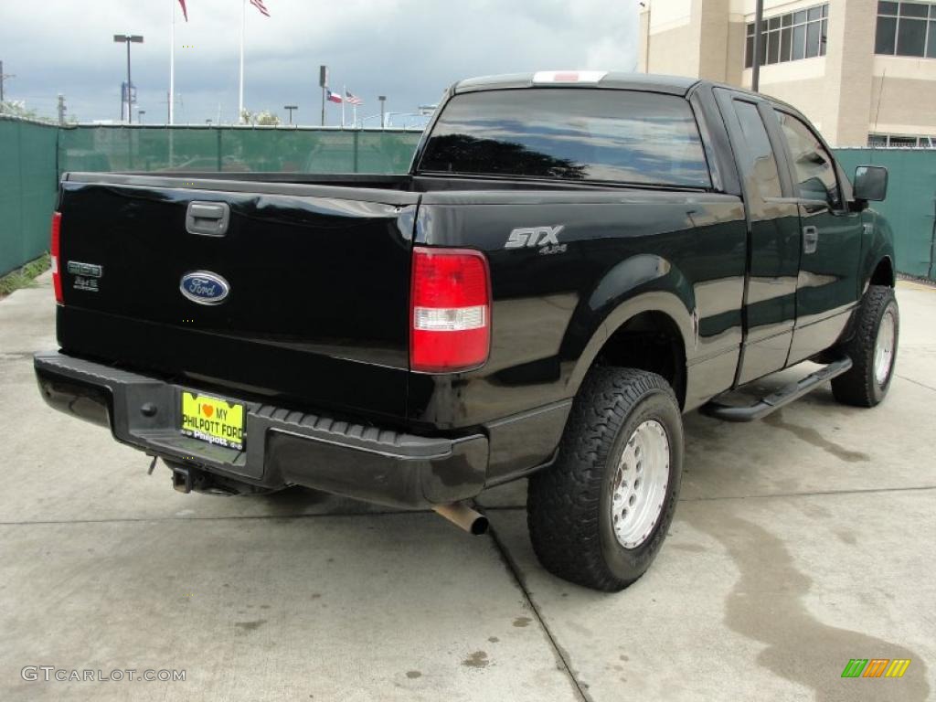 2005 F150 STX SuperCab 4x4 - Black / Medium Flint Grey photo #3
