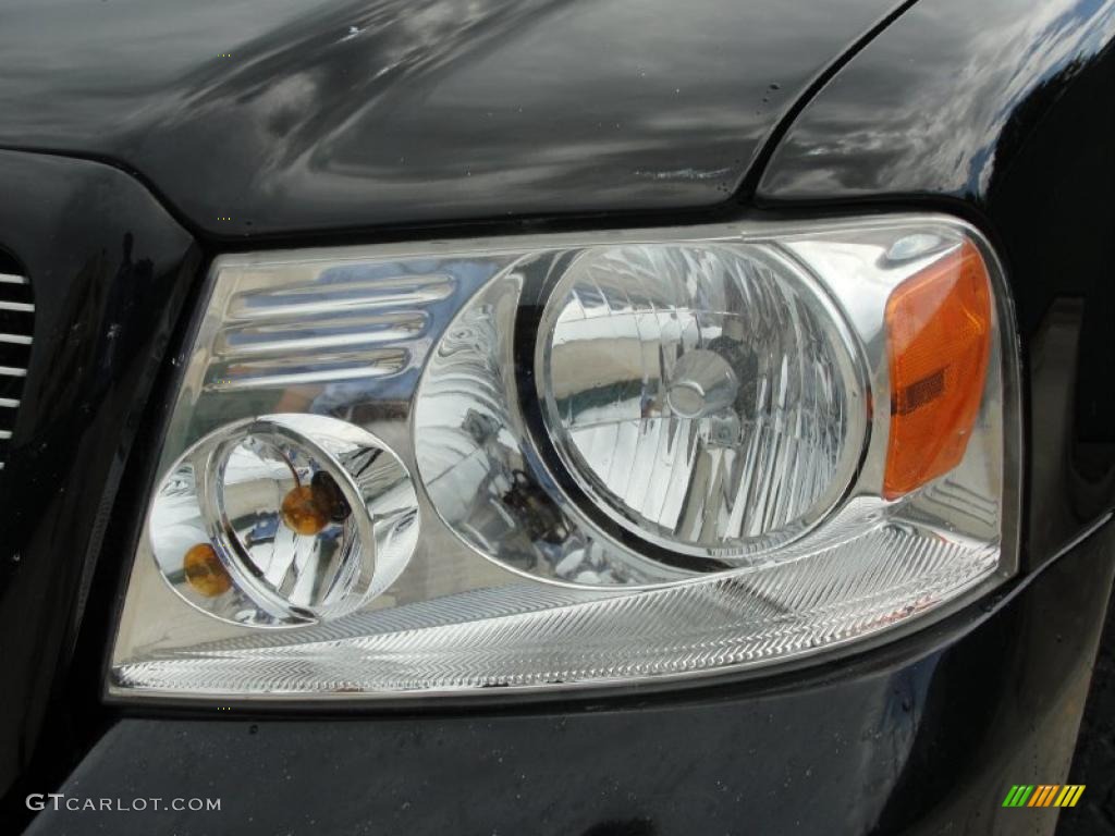 2005 F150 STX SuperCab 4x4 - Black / Medium Flint Grey photo #10