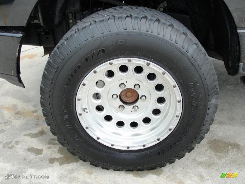 2005 F150 STX SuperCab 4x4 - Black / Medium Flint Grey photo #13