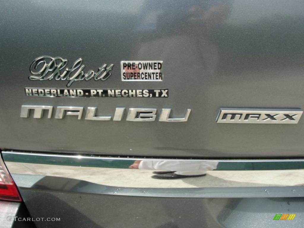 2006 Malibu Maxx LT Wagon - Medium Gray Metallic / Titanium Gray photo #22