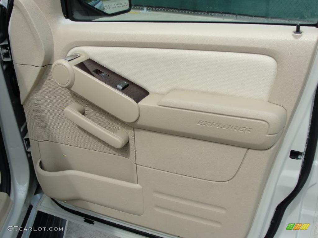 2006 Explorer Limited - Cashmere Tri-Coat / Camel photo #24