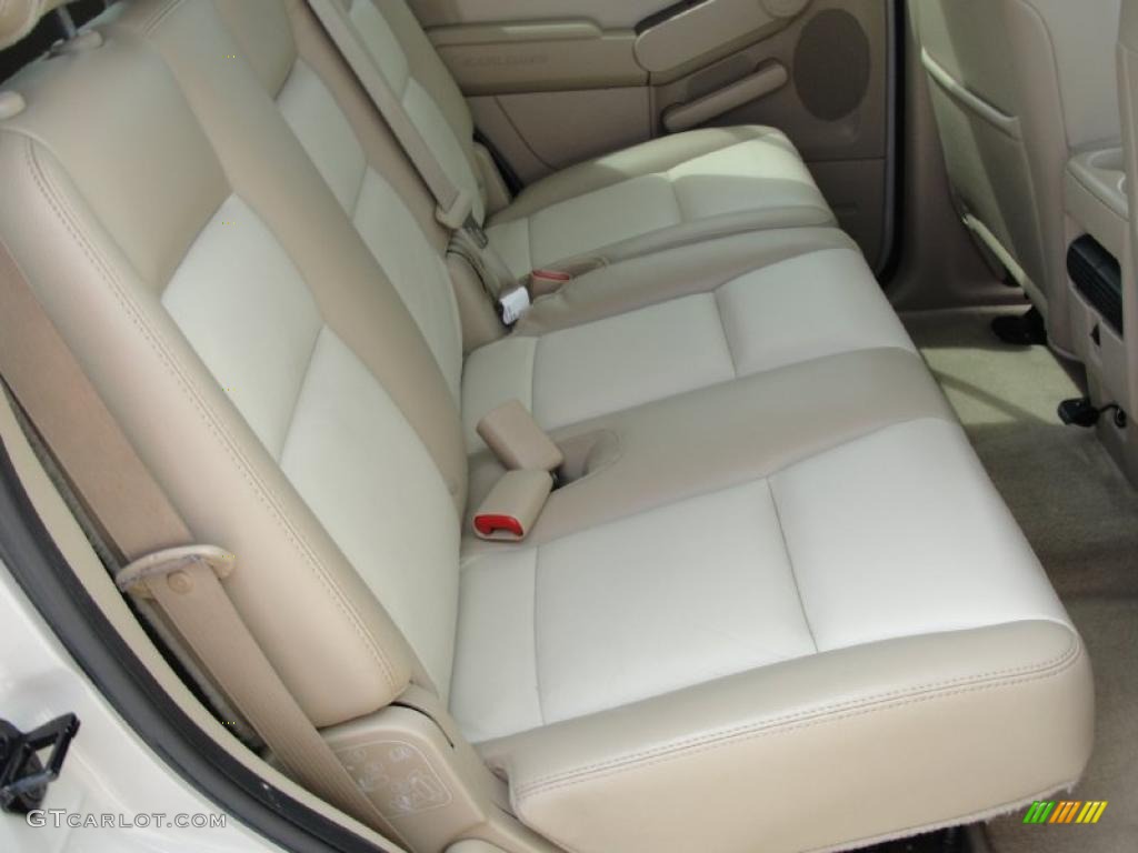 2006 Explorer Limited - Cashmere Tri-Coat / Camel photo #28