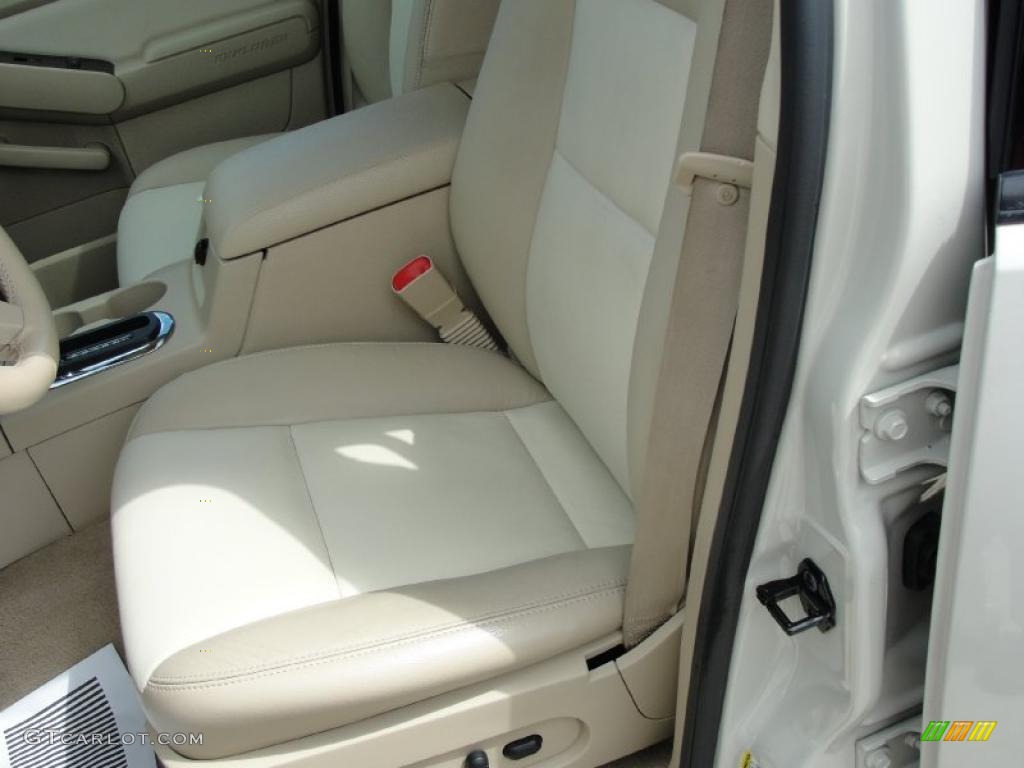 2006 Explorer Limited - Cashmere Tri-Coat / Camel photo #35
