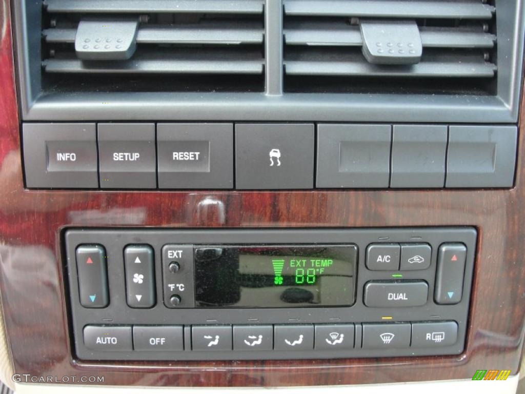 2006 Explorer Limited - Cashmere Tri-Coat / Camel photo #40