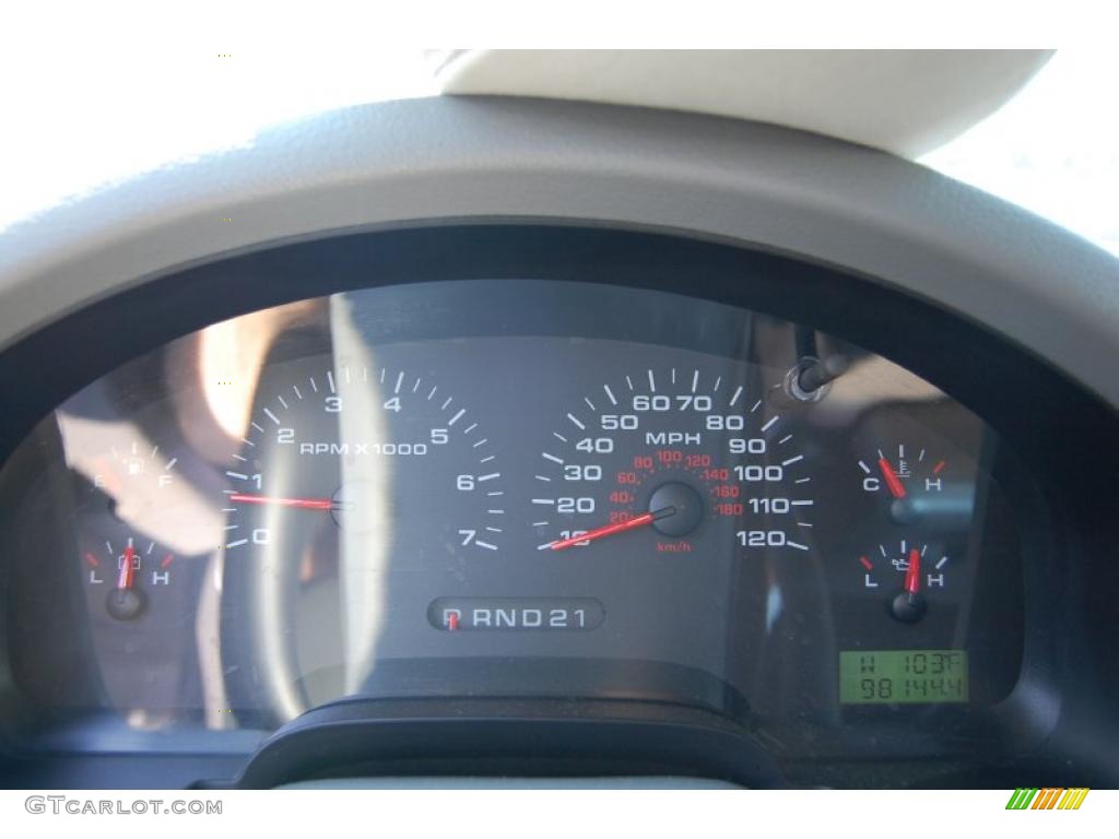 2005 F150 XLT SuperCrew - Black / Medium Flint Grey photo #21