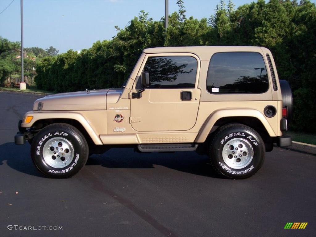 Desert sand pearlcoat jeep