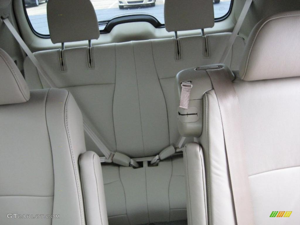 2010 Highlander Limited - Black / Sand Beige photo #16