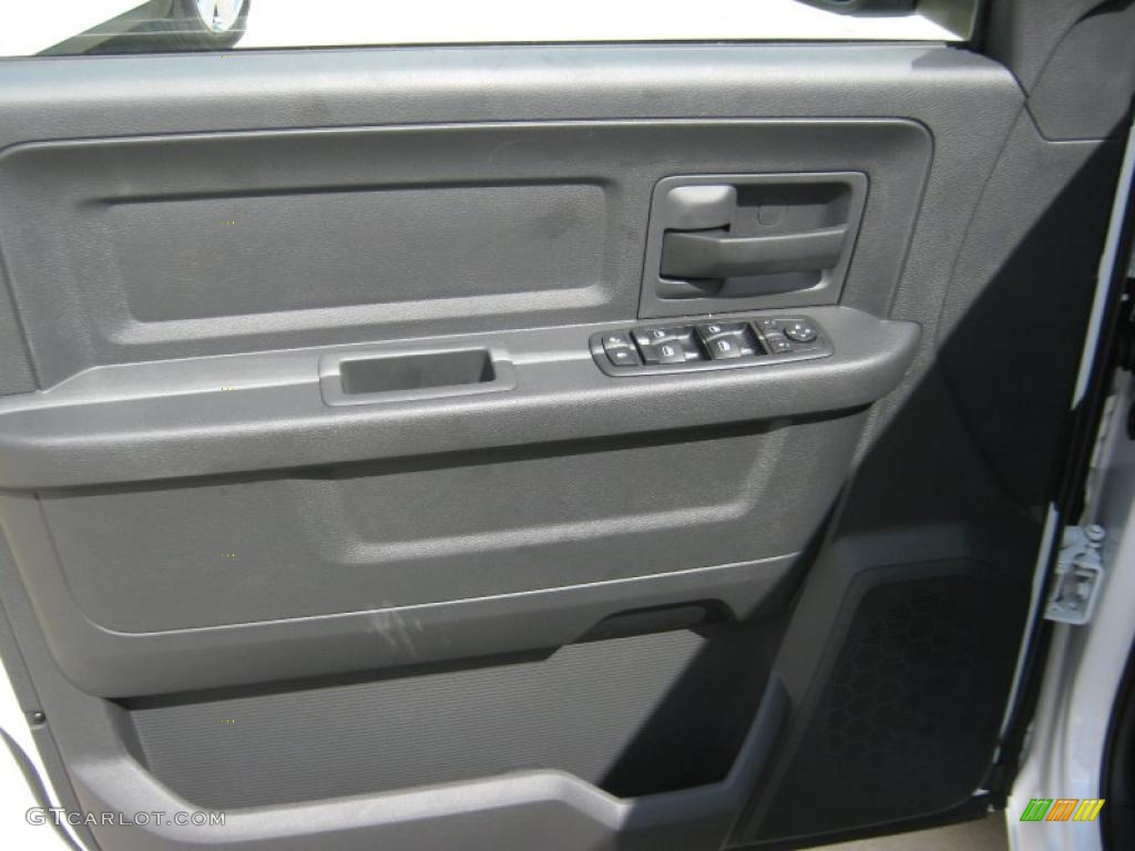 2011 Ram 1500 ST Quad Cab 4x4 - Bright White / Dark Slate Gray/Medium Graystone photo #15